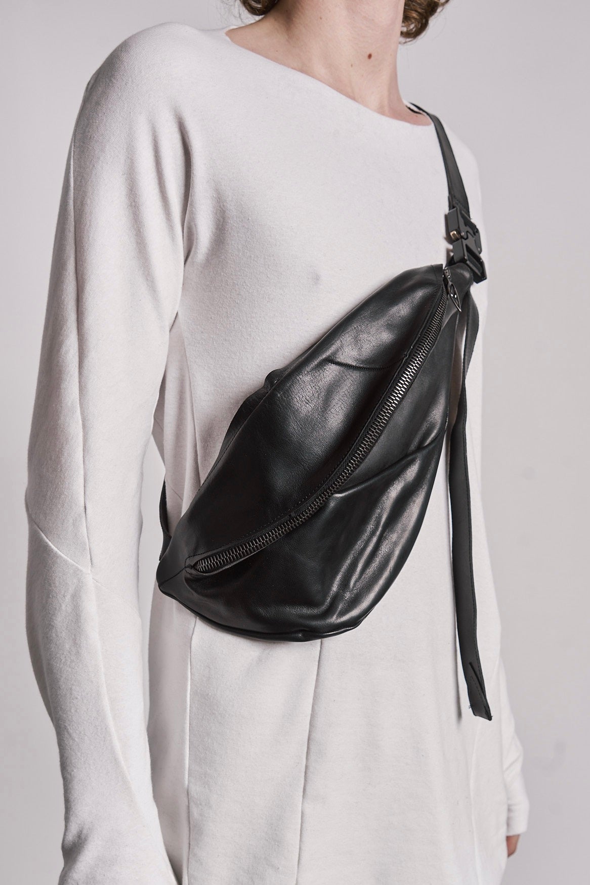 DISTORTION BUMBAG