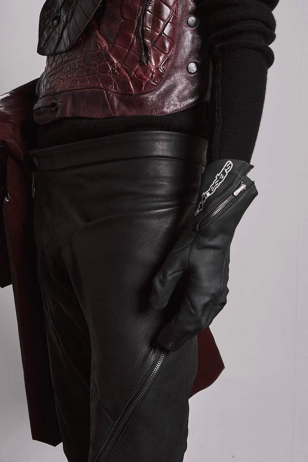 DISTORTION 5 FINGER GLOVES RSRV