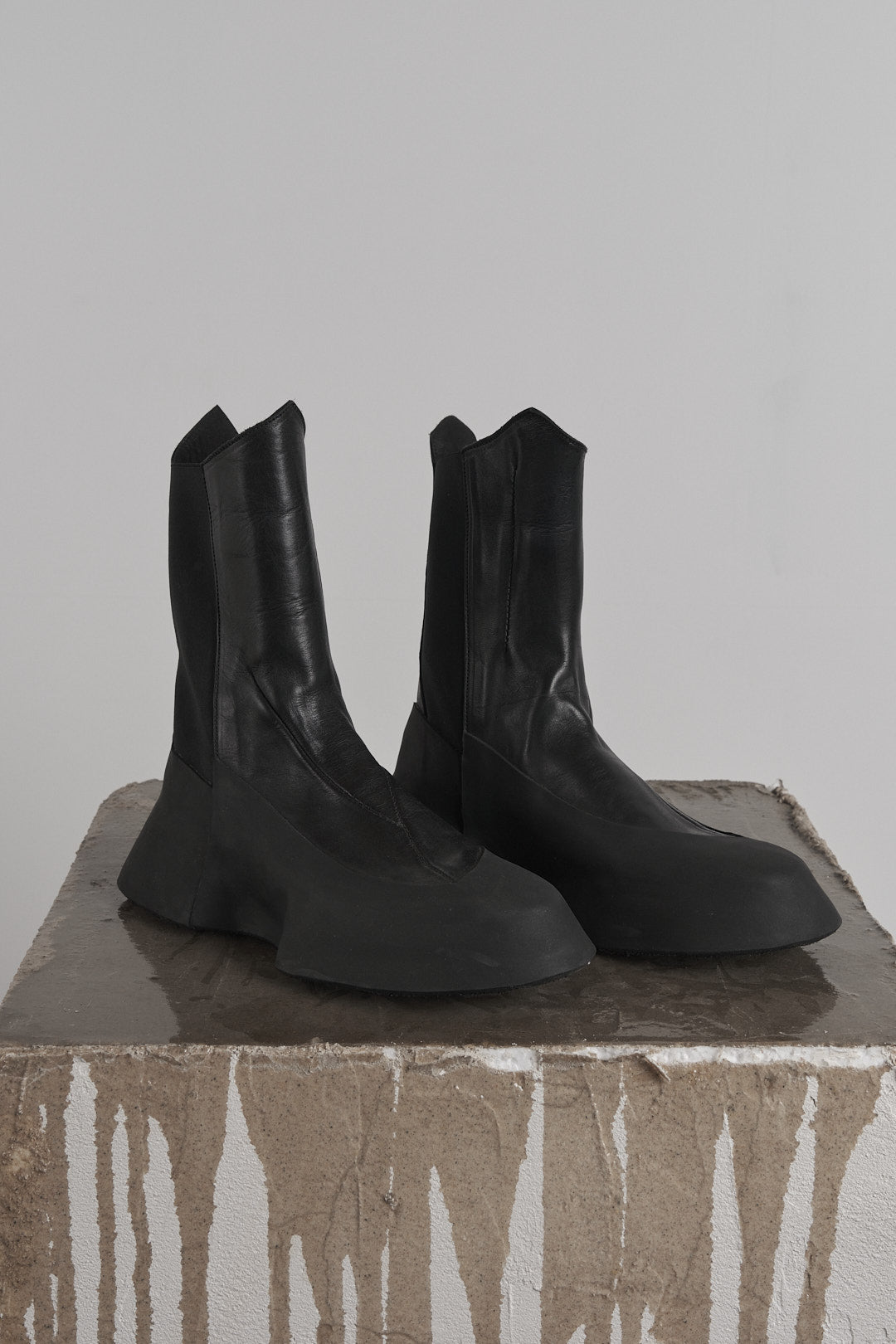 DISTORTION FEATHERWEIGHT HYBRID SNEAKER – Sneaker, LEON EMANUEL BLANCK
