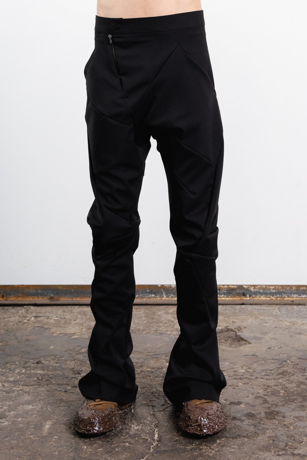 DISTORTION SCULPTURE PANTS