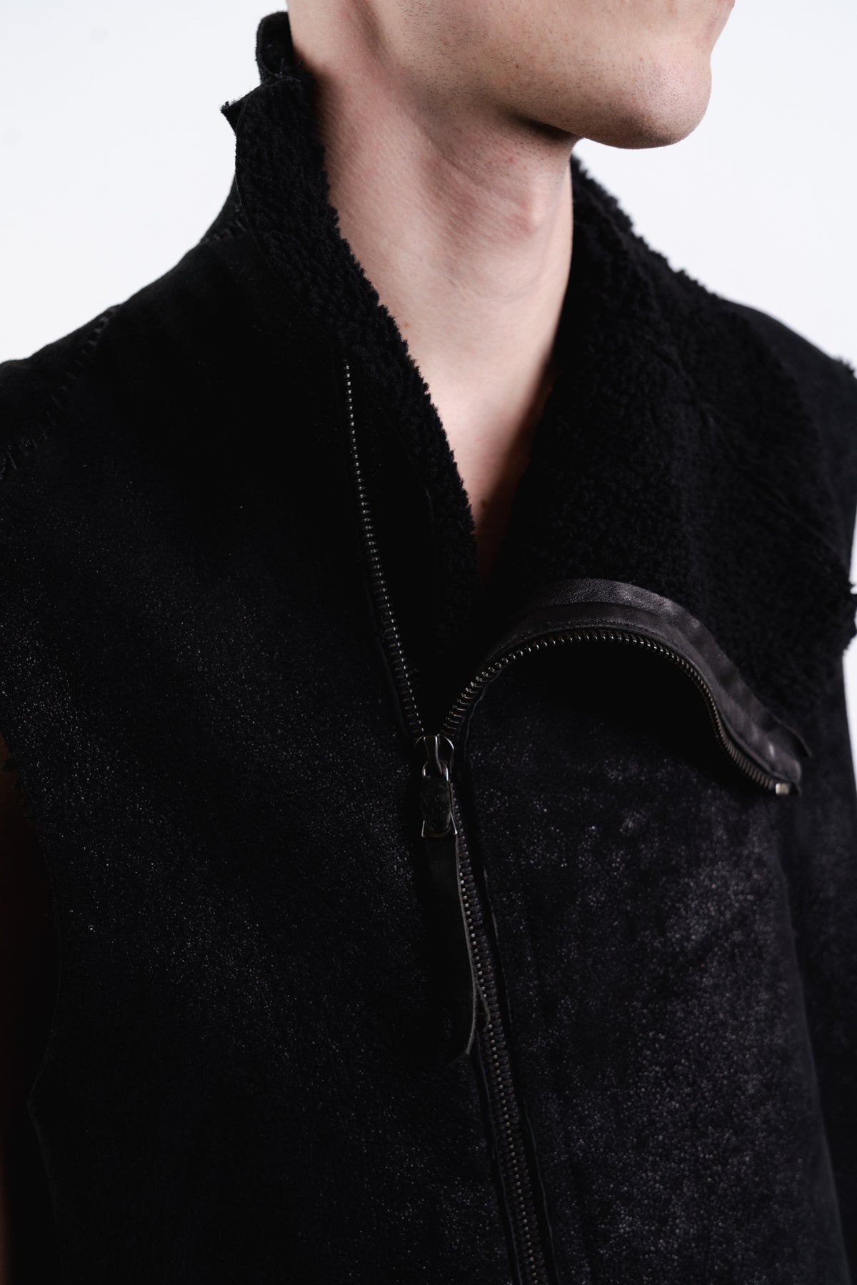 DISTORTION TRENCH COAT VEST