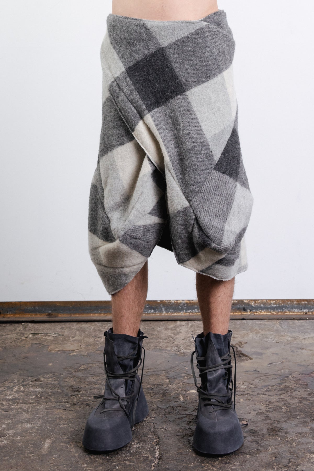 DISTORTION KILT