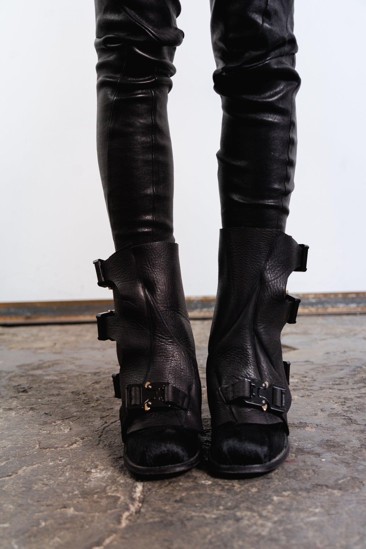 DISTORTION GAITERS