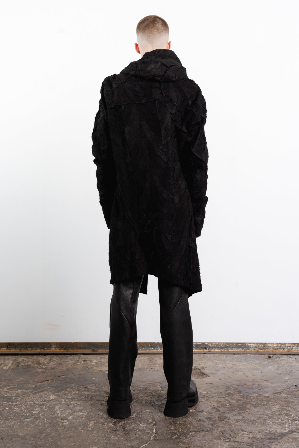 DISTORTION CURVED HOODED COAT
