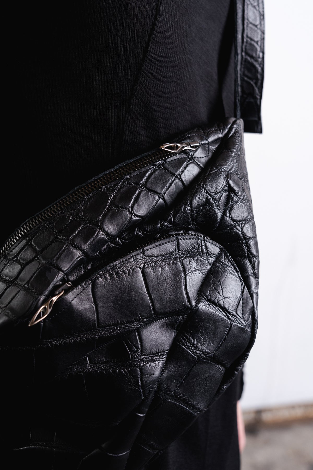 DISTORTION DEALER BAG MEDIUM