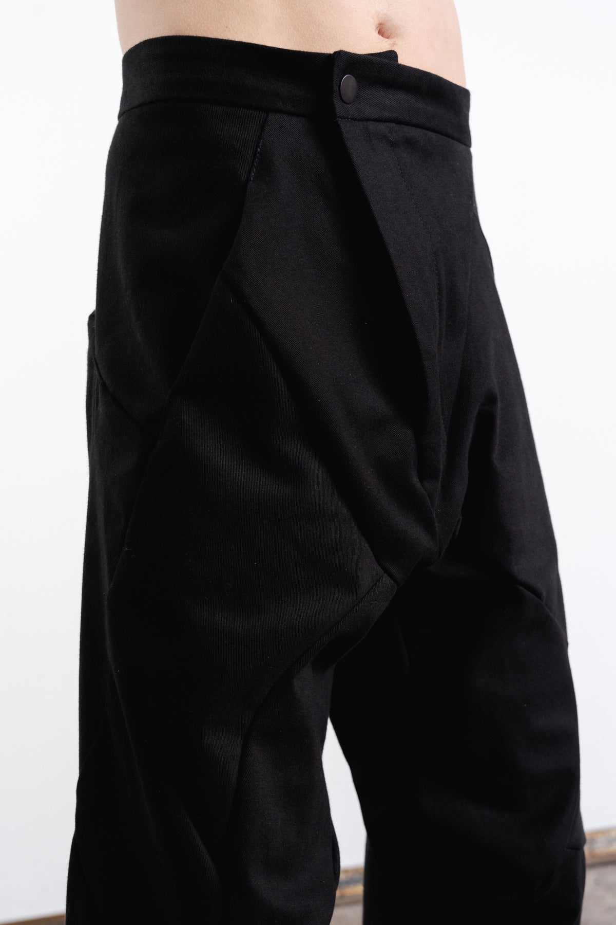 DISTORTION BALLOON PANTS