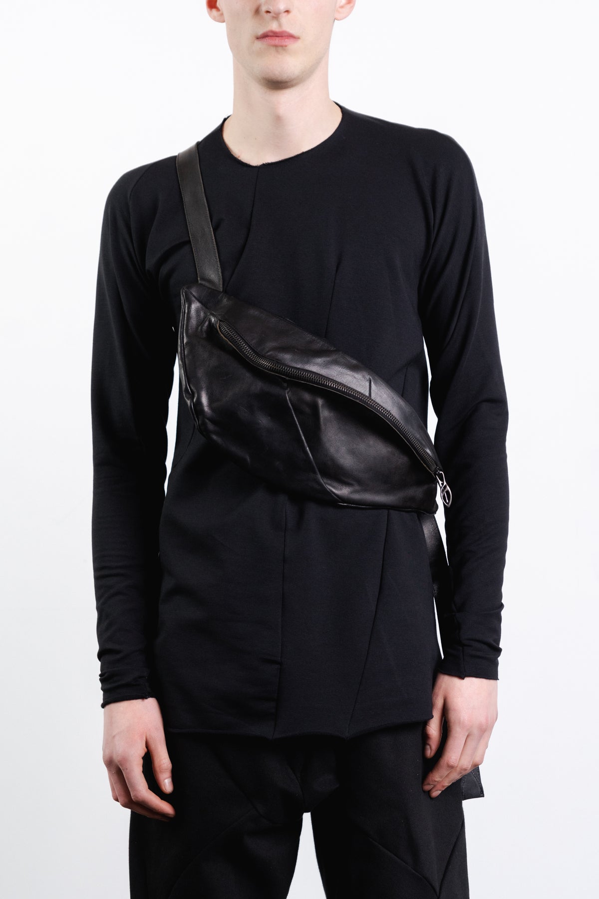 DISTORTION BUMBAG MEDIUM