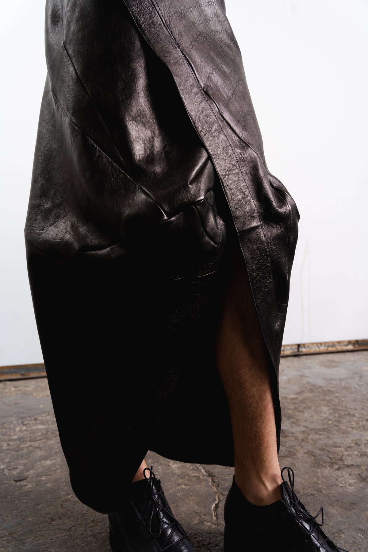 DISTORTION ELONGATED KILT
