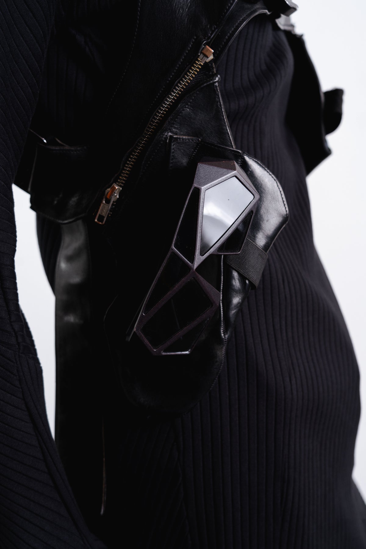 DISTORTION HOLSTER SYSTEM
