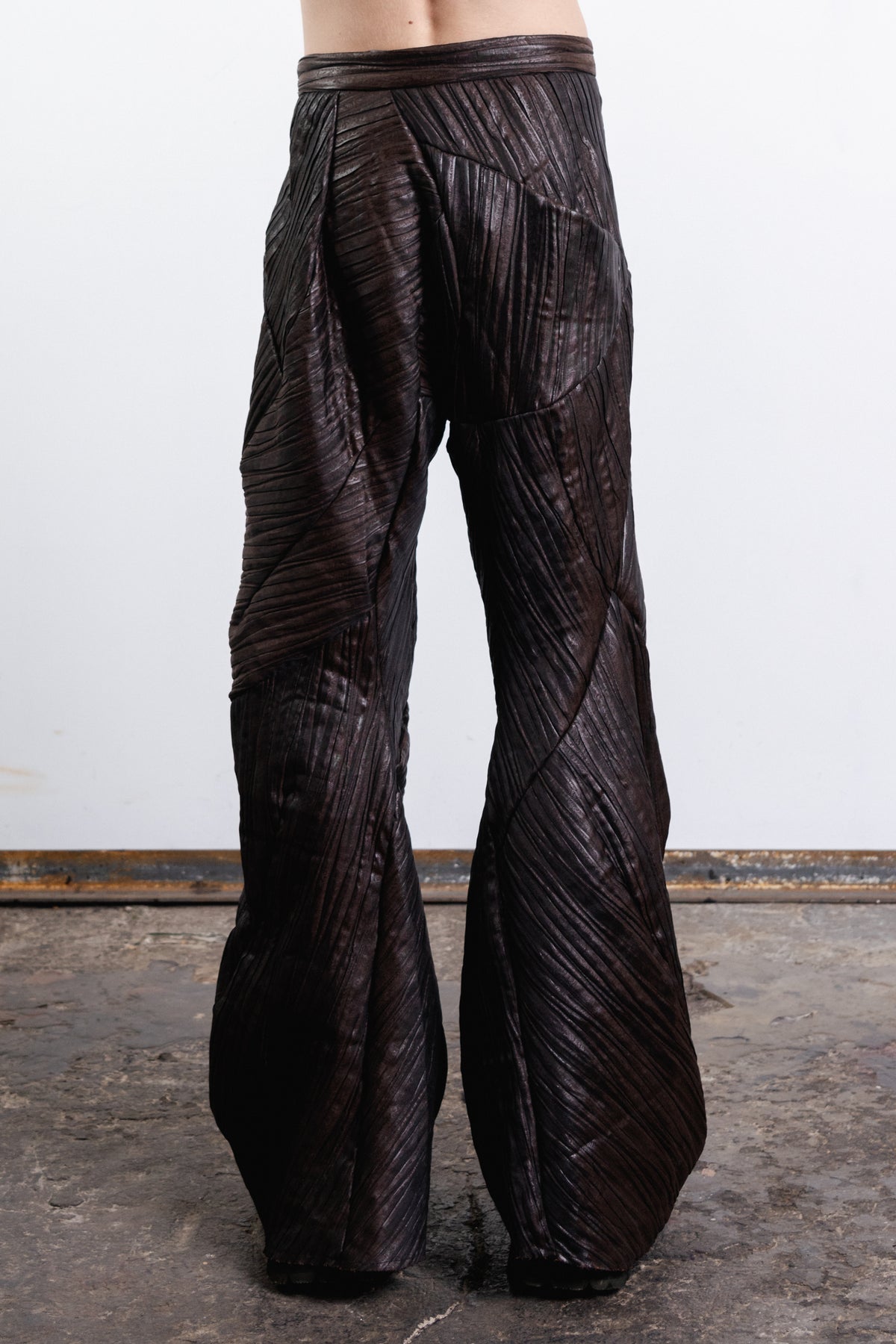 DISTORTION FLARED BAGGY PANTS