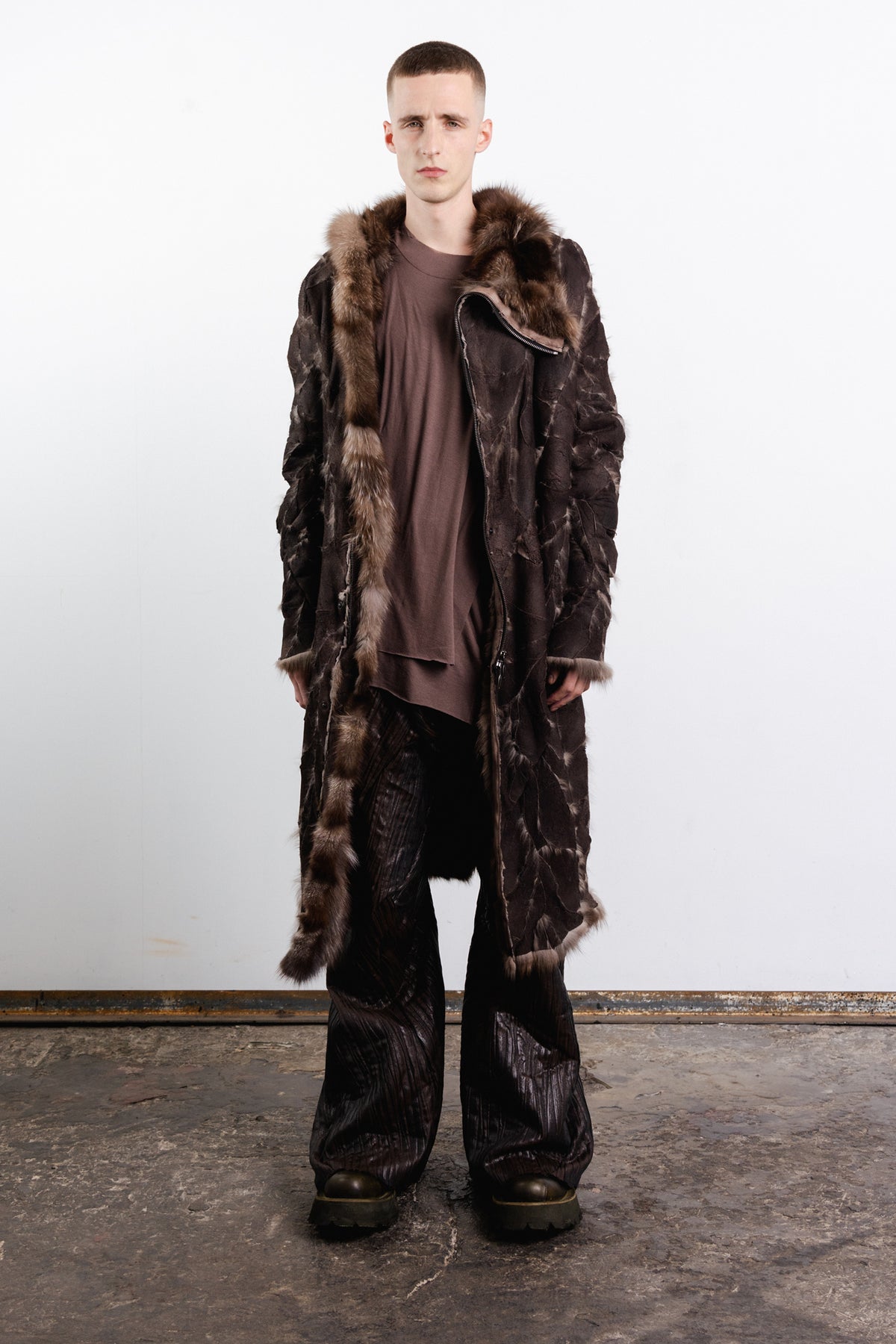 DISTORTION TRENCH COAT