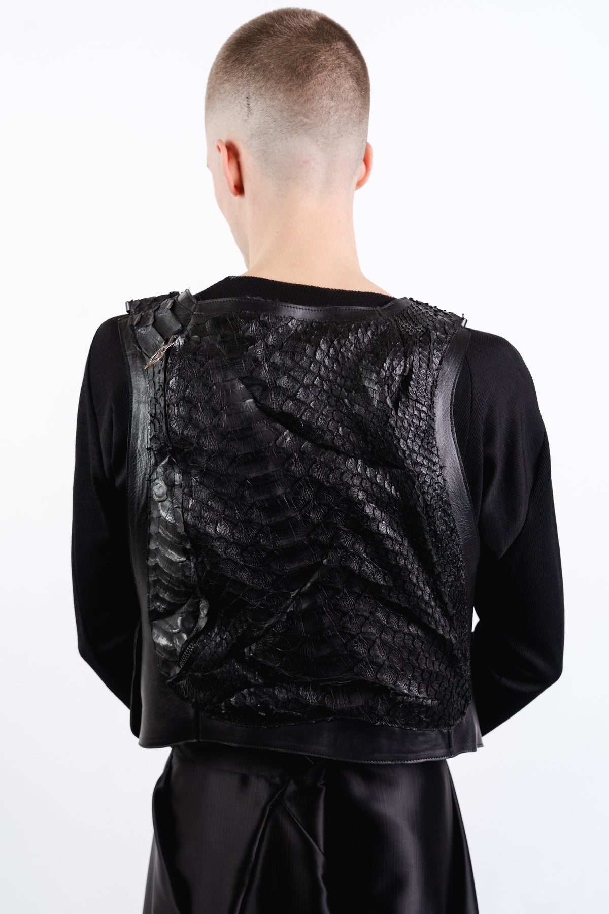 DISTORTION BULLET PROOF VEST