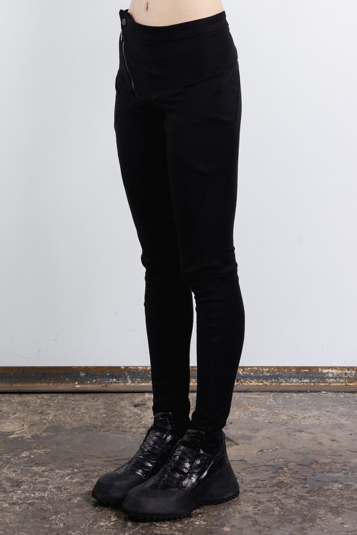 DISTORTION FITTED LONG PANTS
