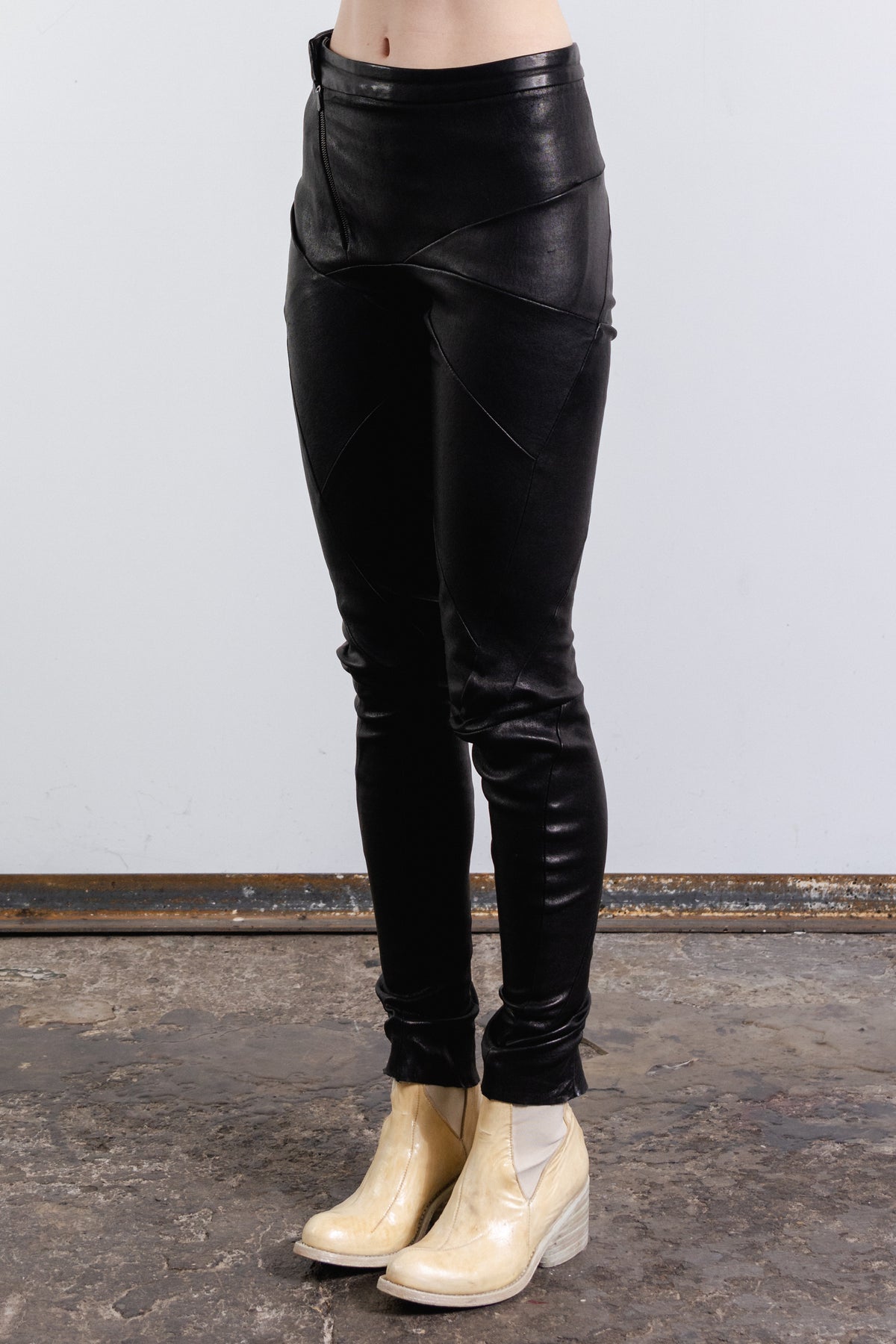 DISTORTION FITTED LONG PANTS