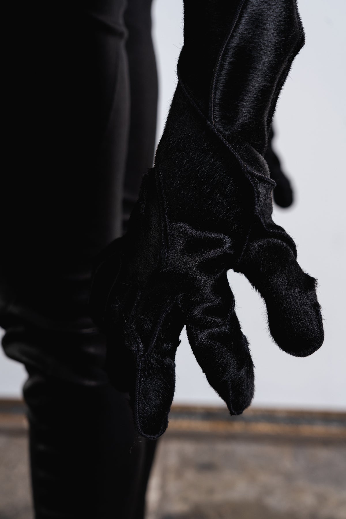 DISTORTION TORSO BAG