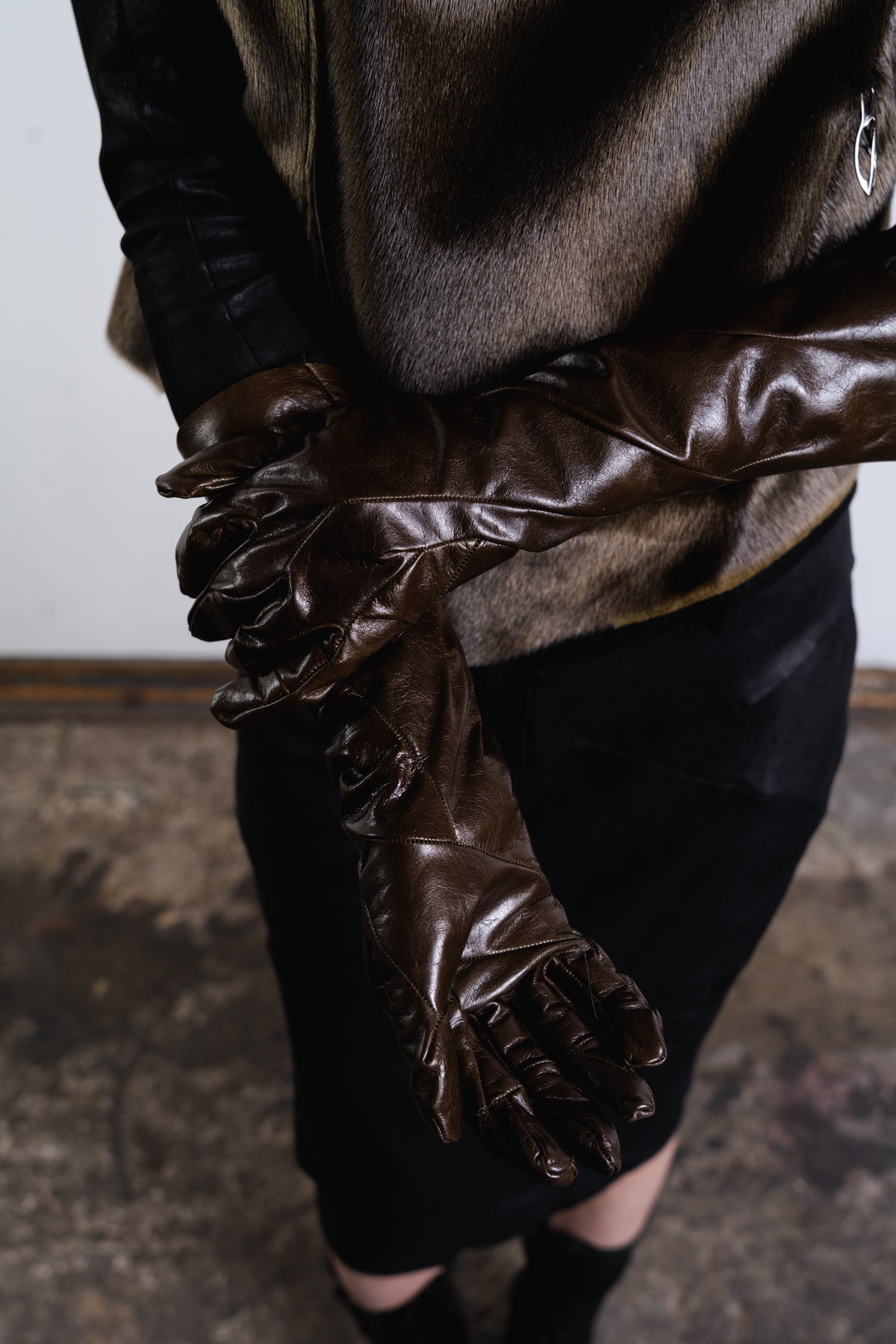 DISTORTION EXTENDED 5 FINGER LONG GLOVES