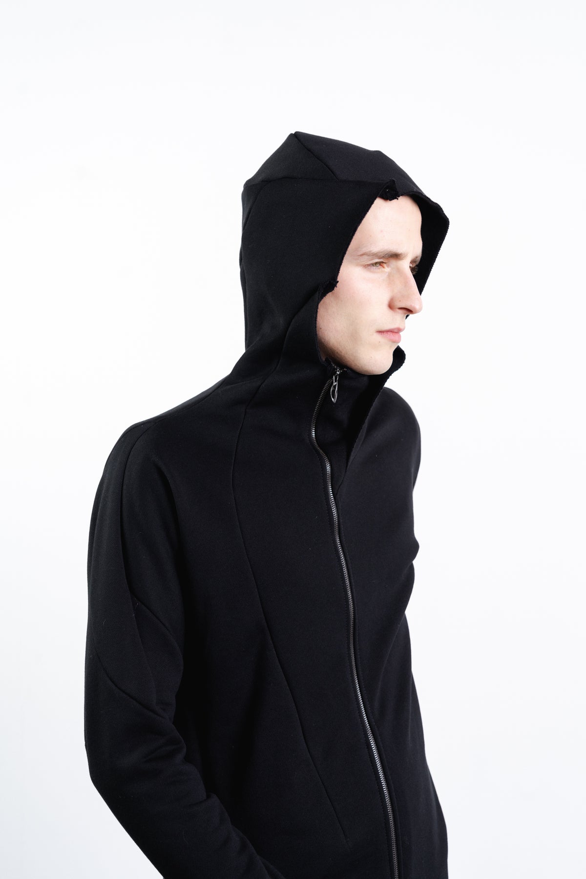 DISTORTION SHORT HOODIE W/ ZIP