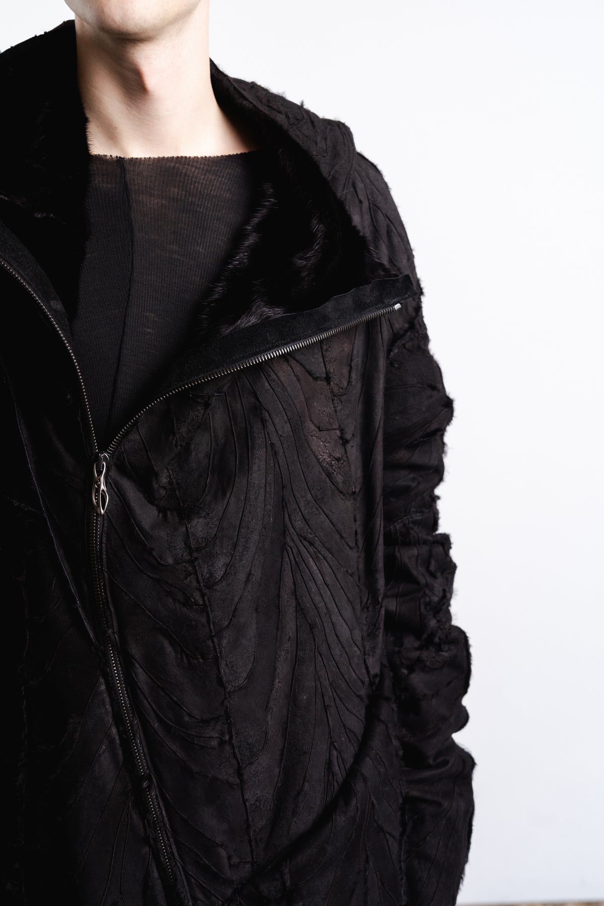 DISTORTION CURVED HOODED COAT