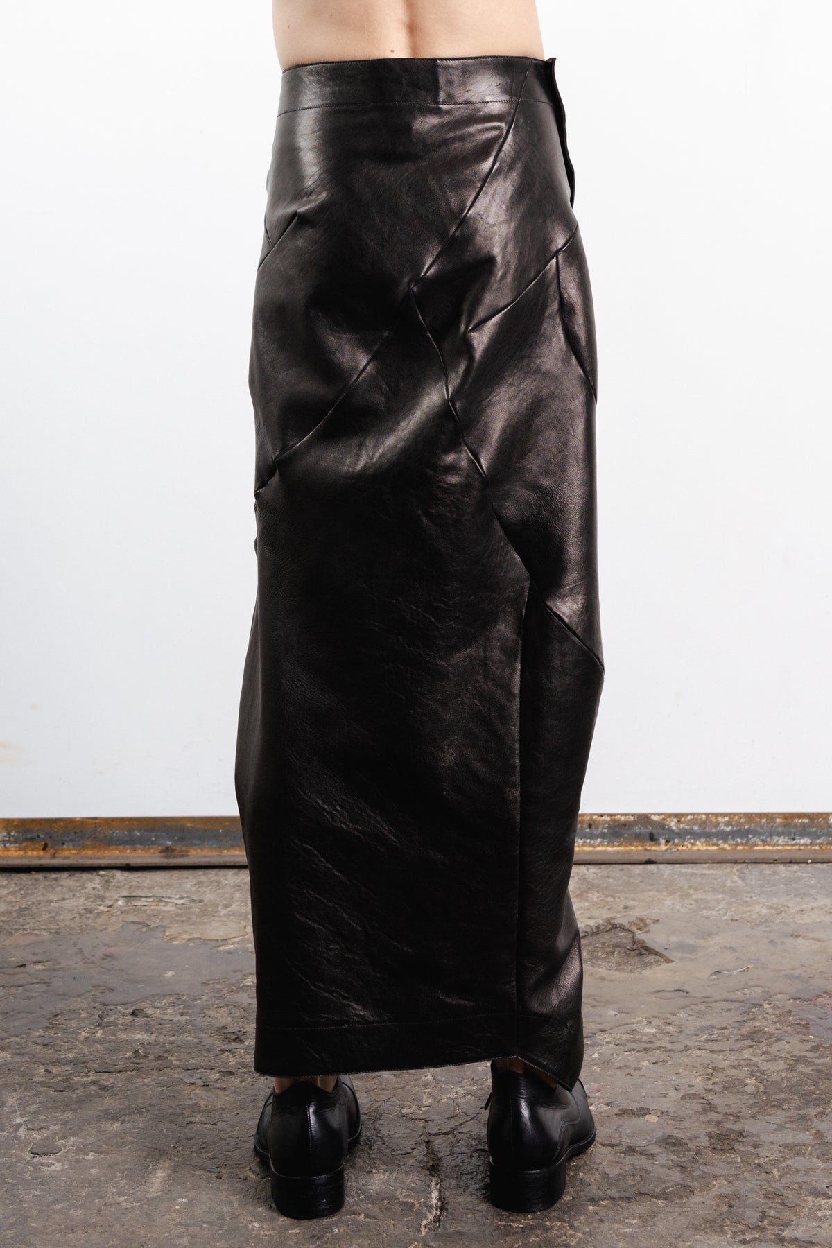 DISTORTION ELONGATED KILT
