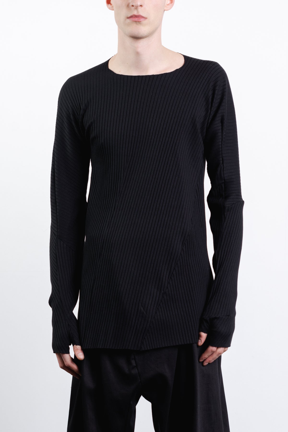 DISTORTION GLOVE SWEATER