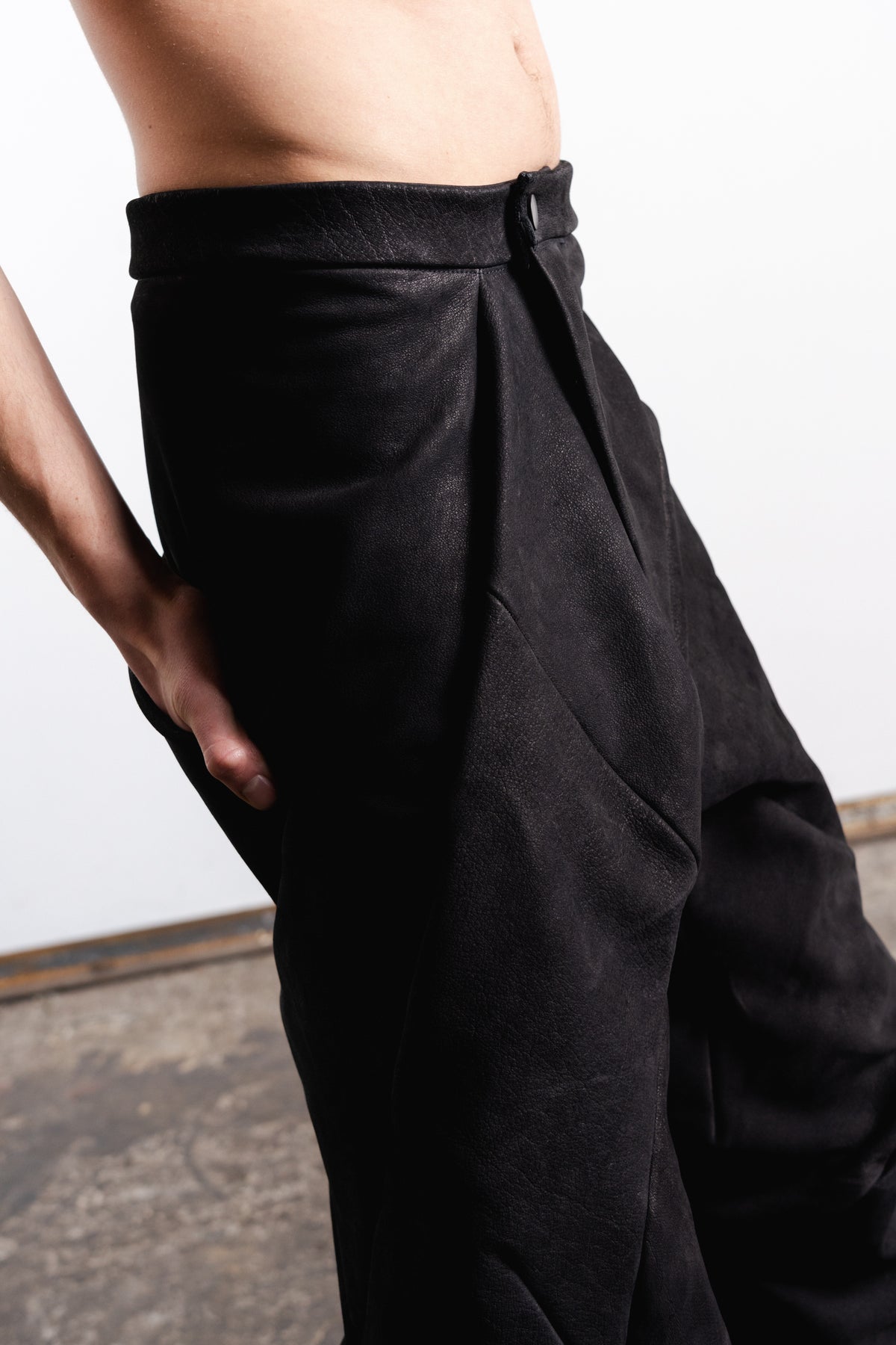 DISTORTION HIGH WAIST BAGGY PANTS