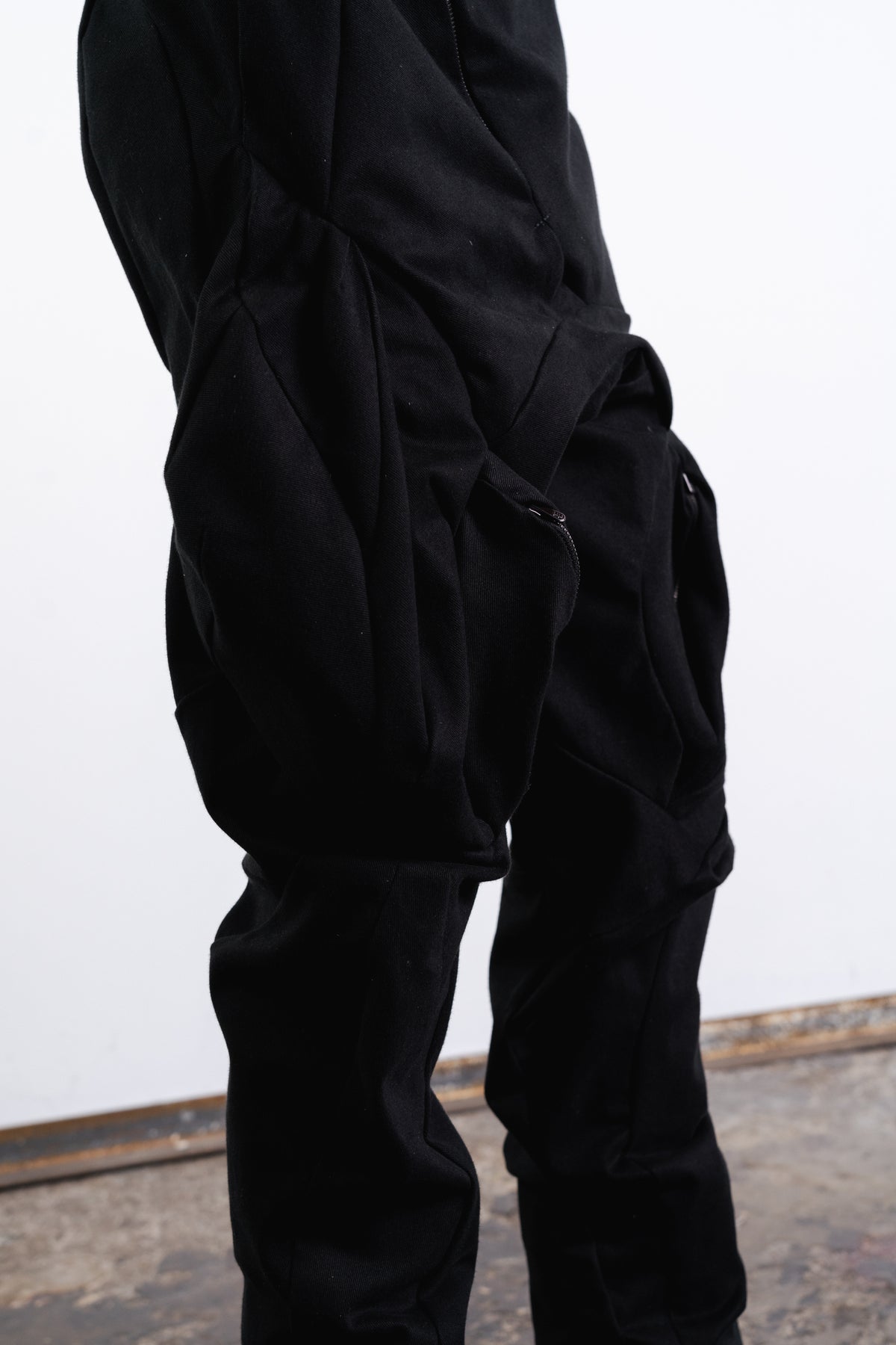 DISTORTION MUSCLE POCKET PANTS