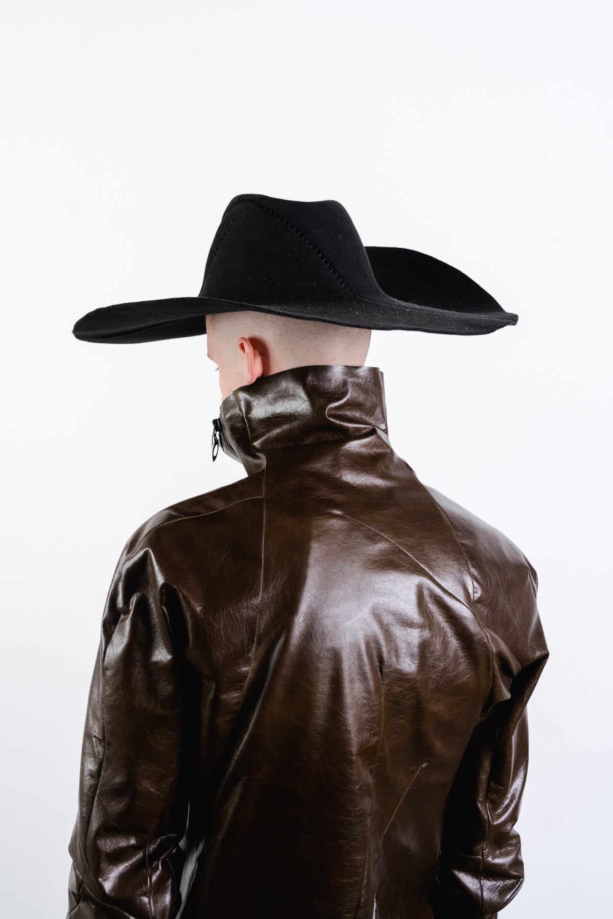 DISTORTION FOLDED SINGLE HAT