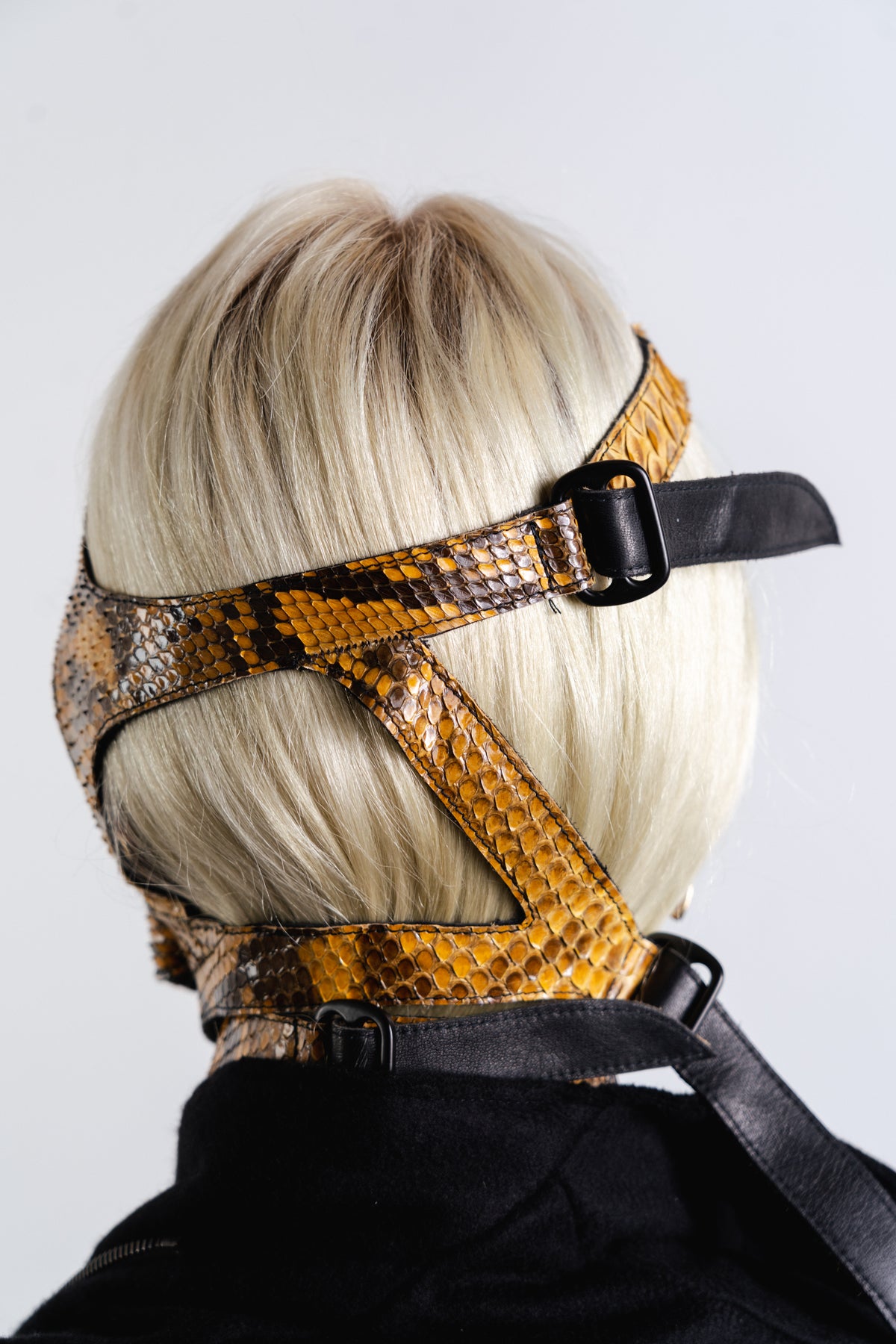 DISTORTION BONDAGE MASK