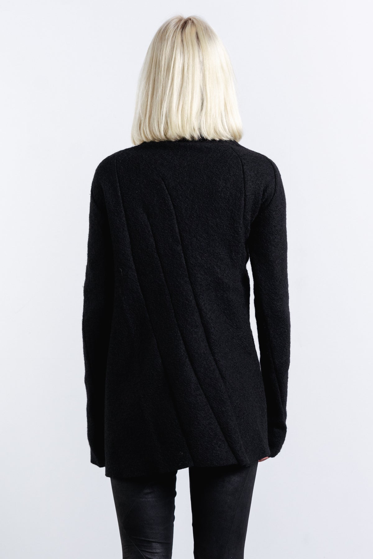DISTORTION TURTLENECK