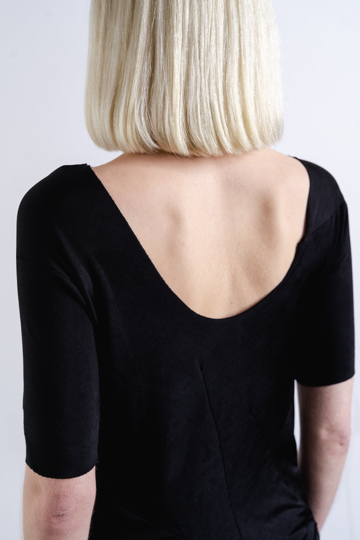 DISTORTION LOW BACK T-SHIRT