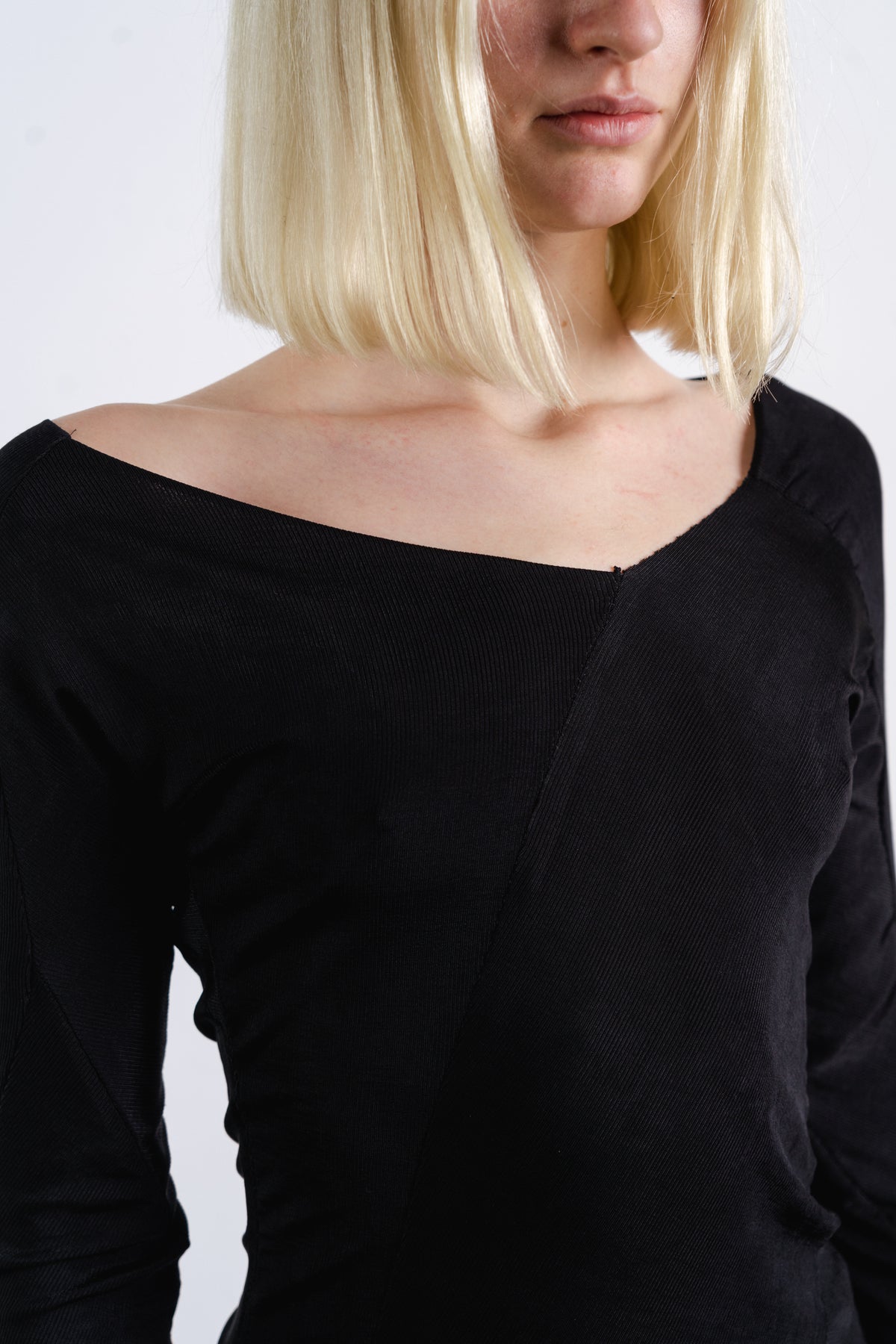 DISTORTION LONG V-SHIRT