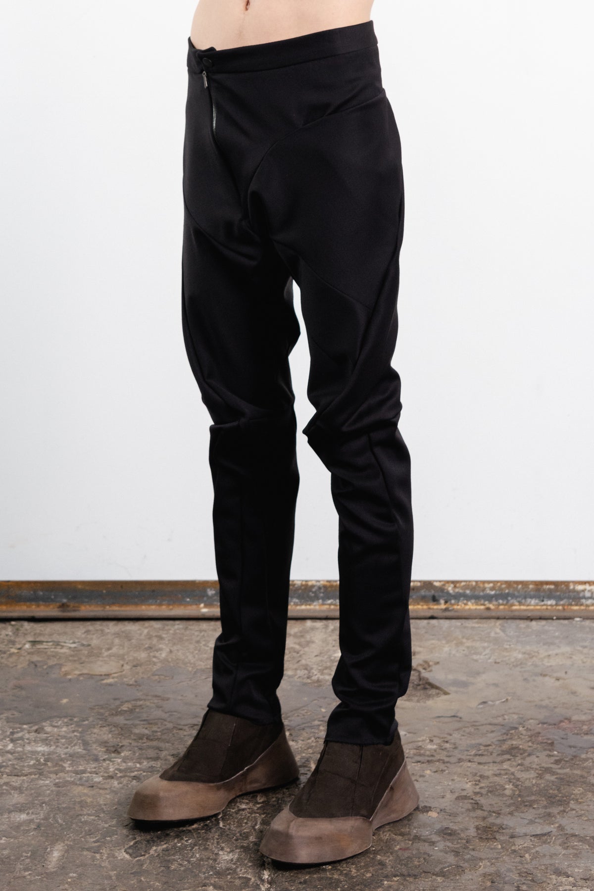 DISTORTION FITTED LONG PANTS 3