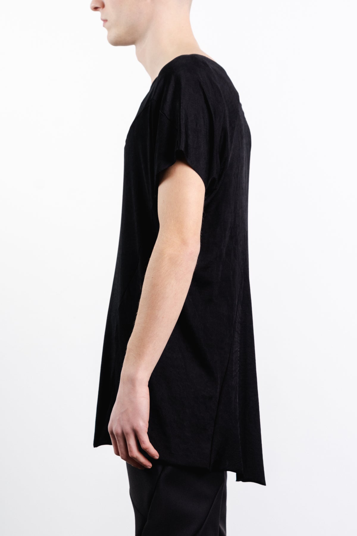 DISTORTION CAP SLEEVE T-SHIRT