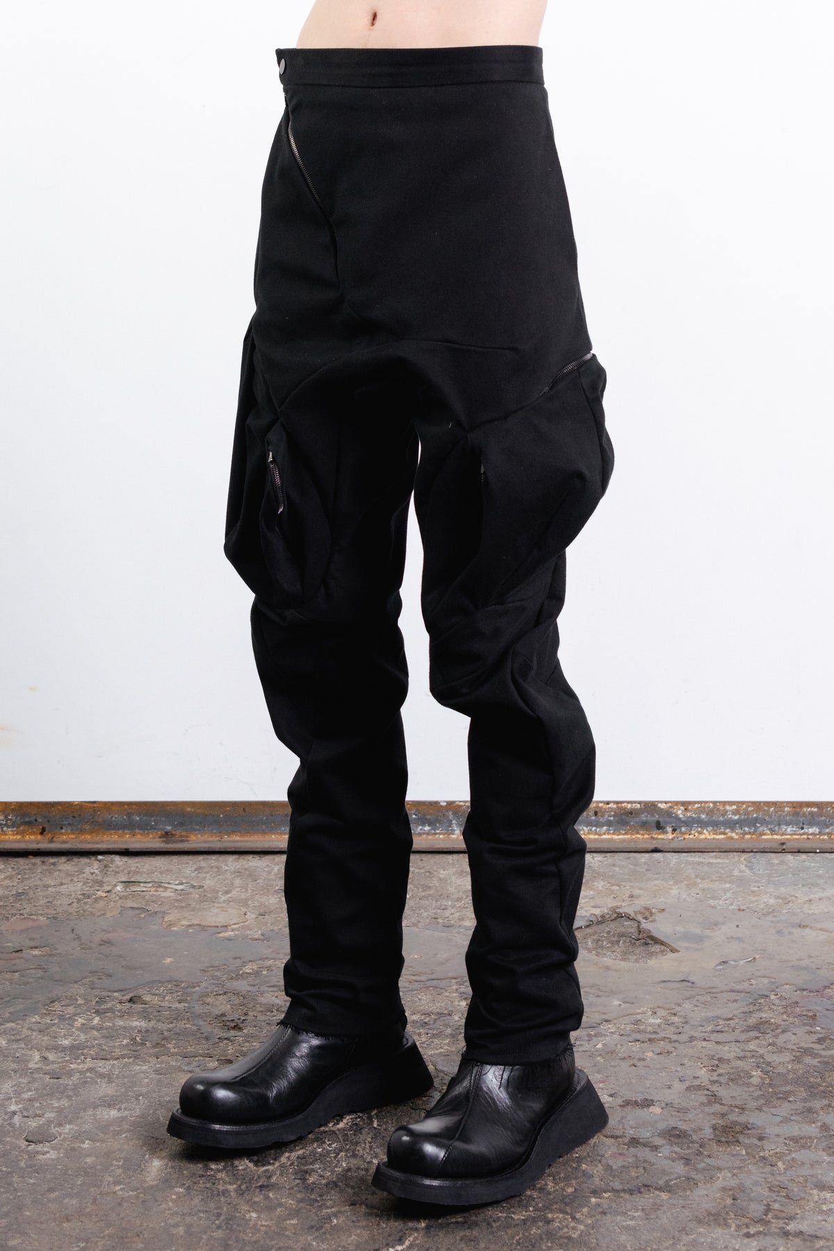 DISTORTION MUSCLE POCKET PANTS