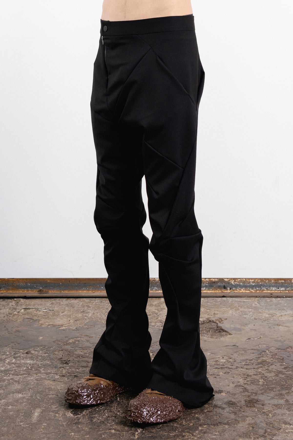 DISTORTION SCULPTURE PANTS