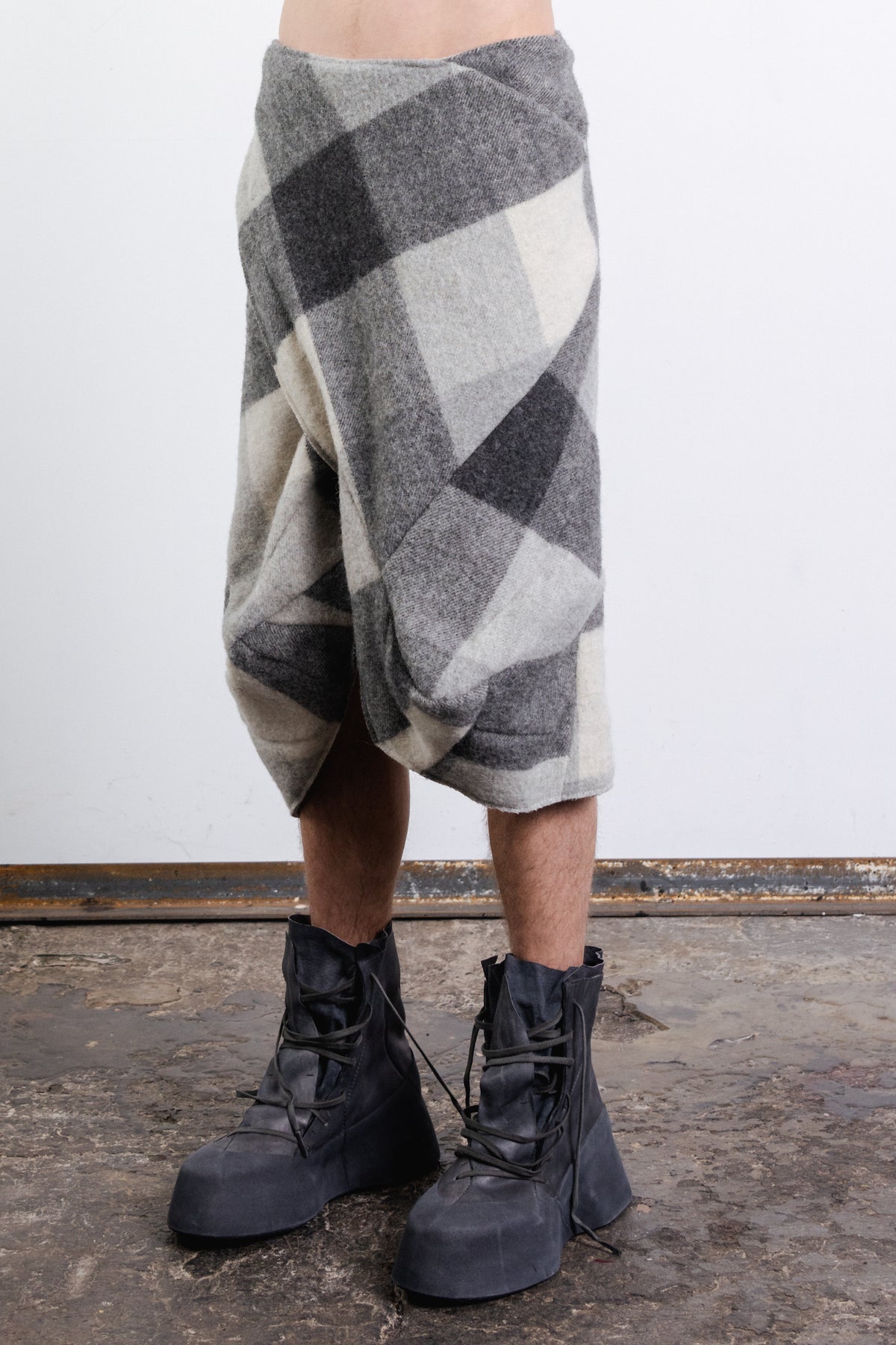 DISTORTION KILT