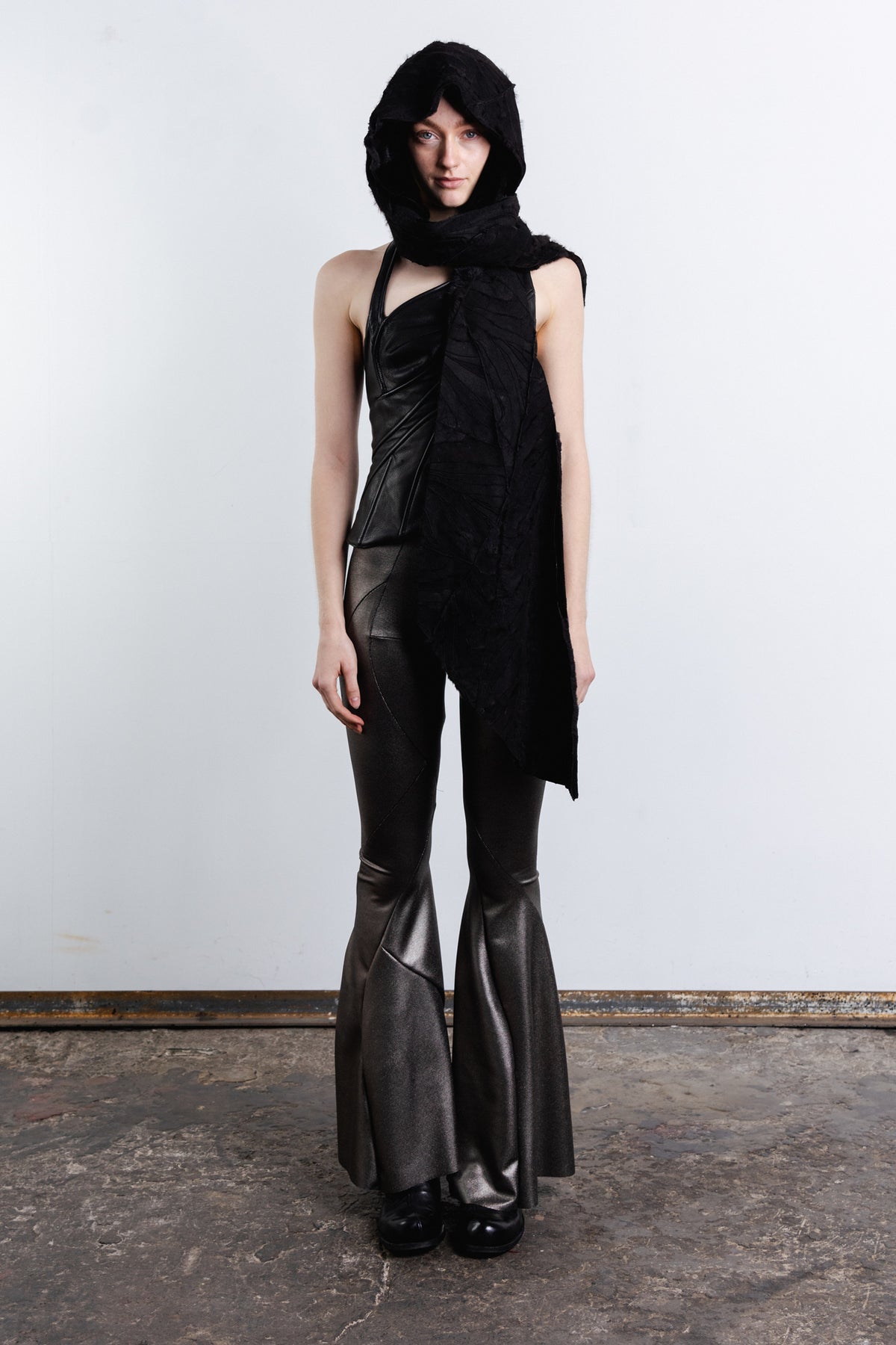 DISTORTION HOODED SCARF