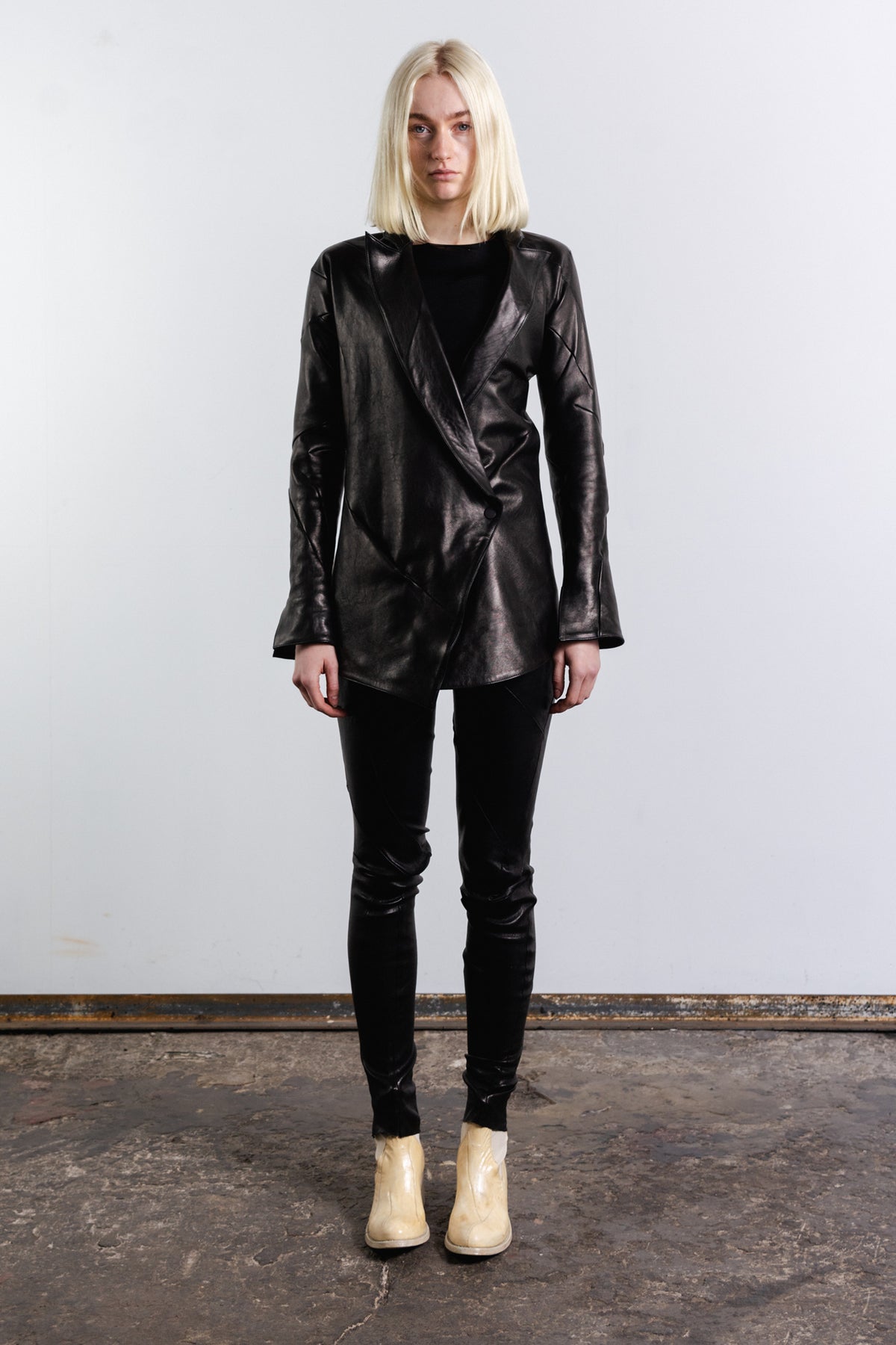 DISTORTION SHORT BLAZER