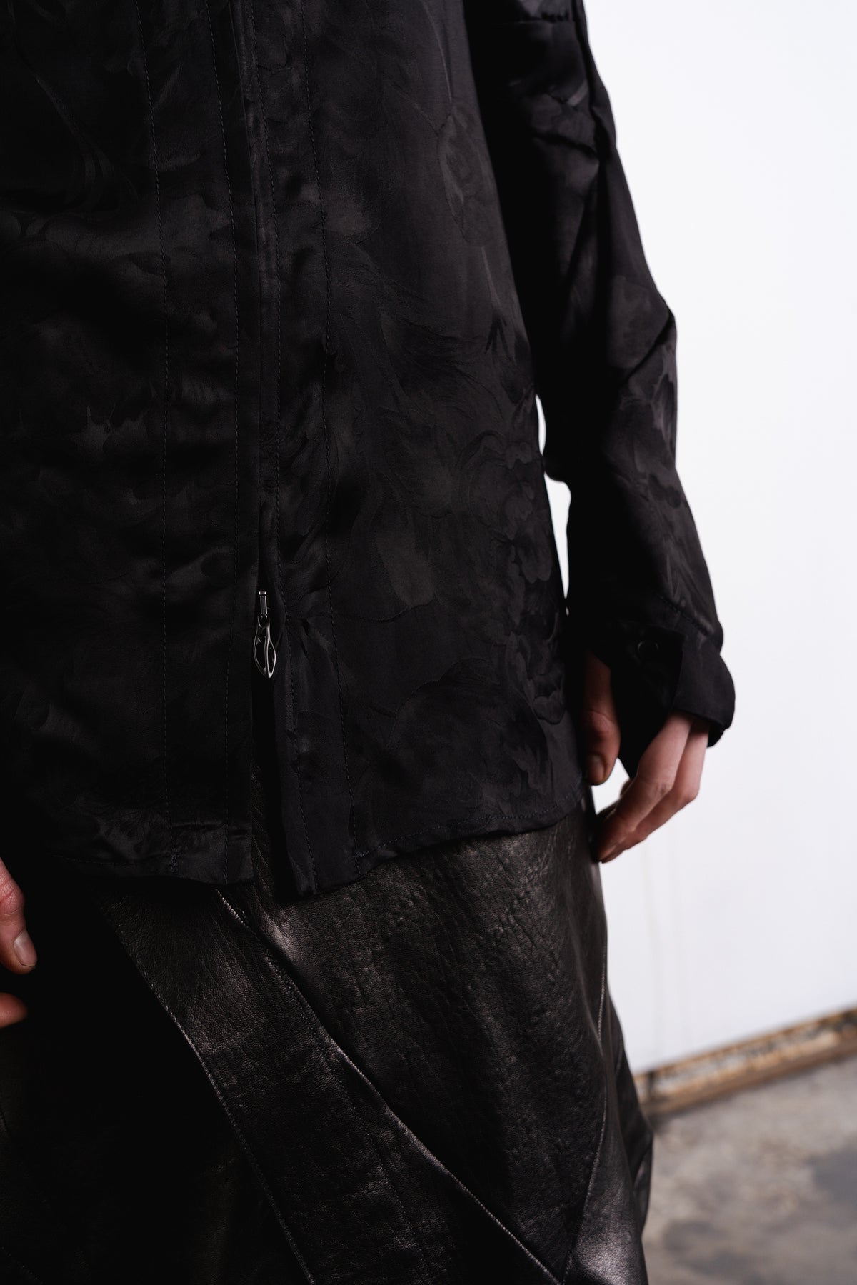 DISTORTION DRESS SHIRT