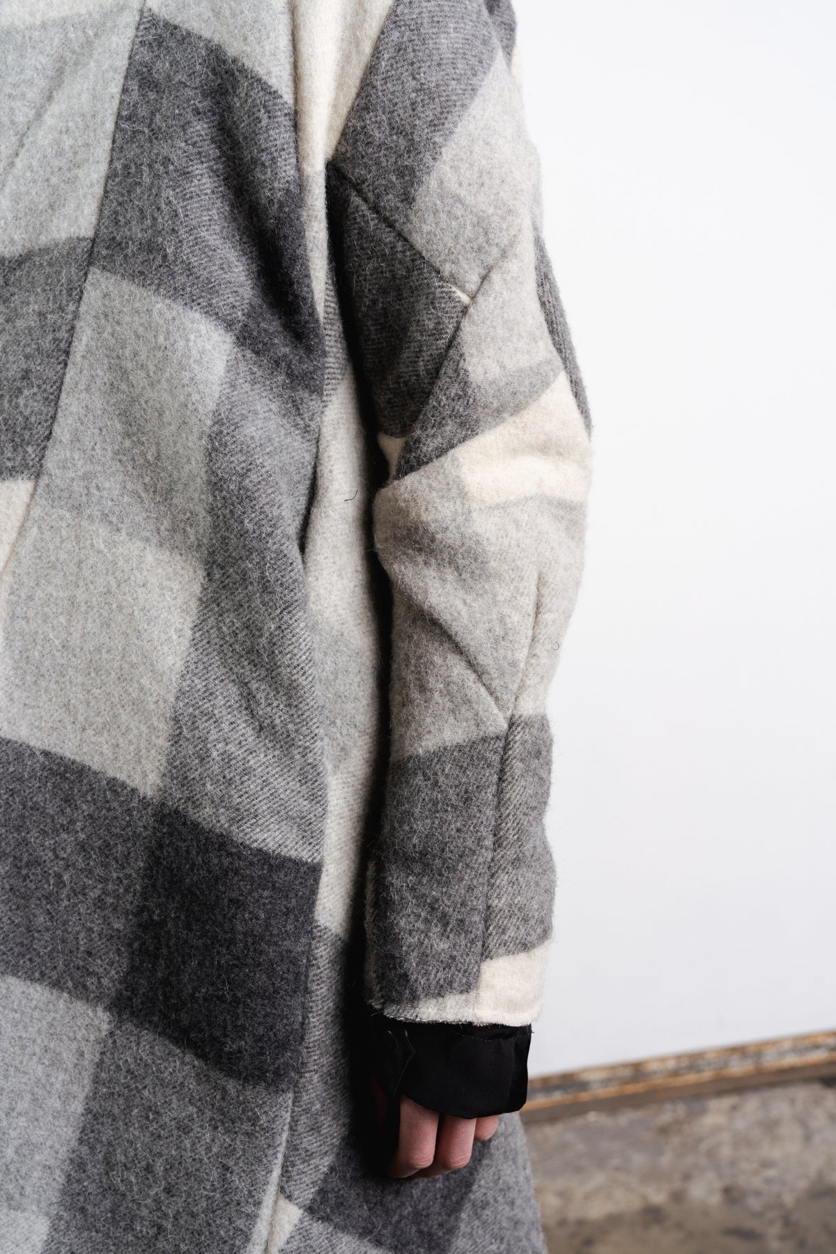 DISTORTION OVERCOAT