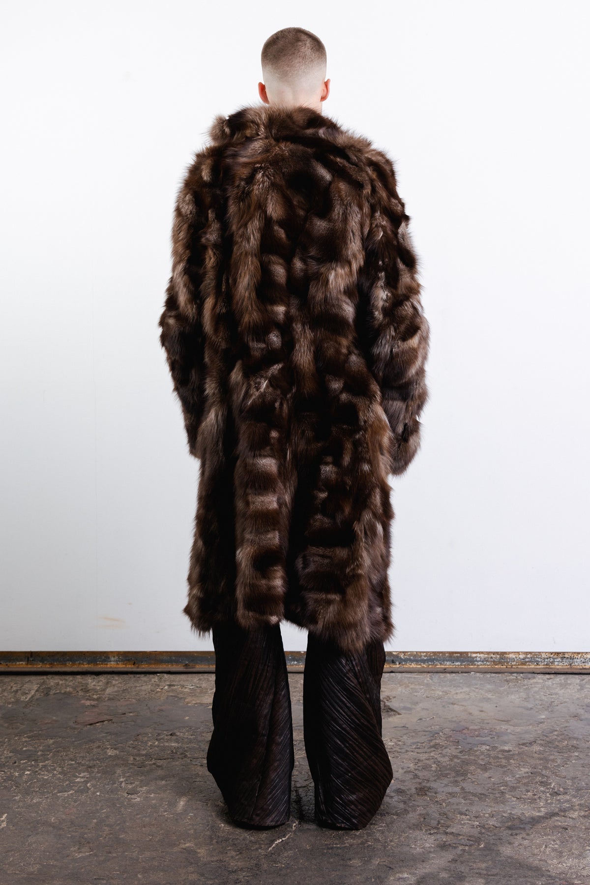 DISTORTION TRENCH COAT