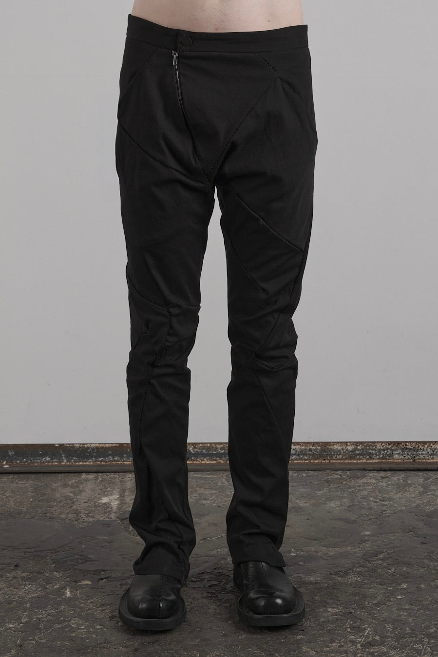 DISTORTION STRAIT PANTS – Pants, LEON EMANUEL BLANCK