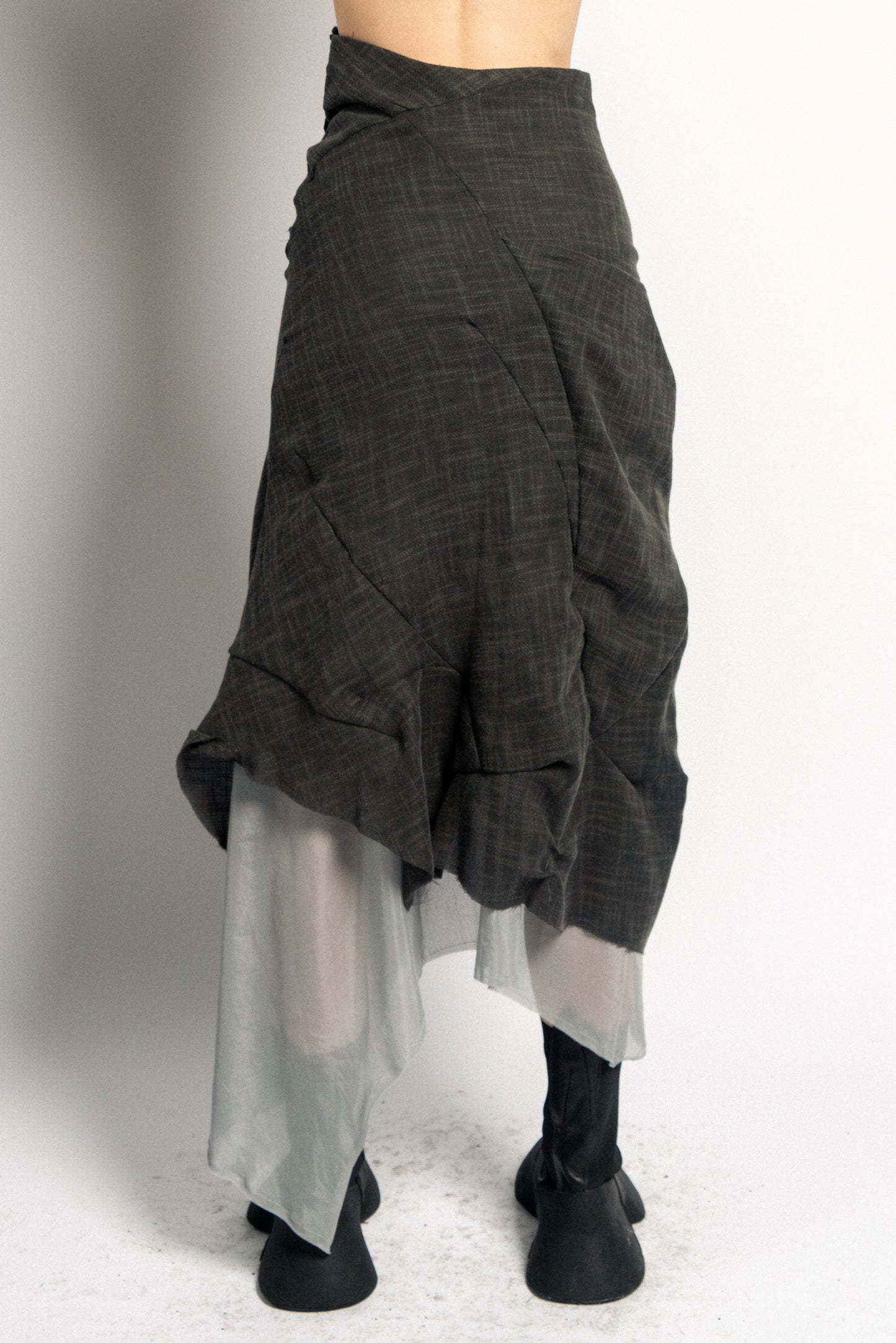 DISTORTION KNEE SKIRT