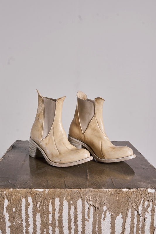 DISTORTION HEELED CHELSEA BOOT