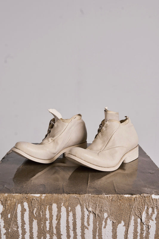 DISTORTION ROUND TOE DERBY