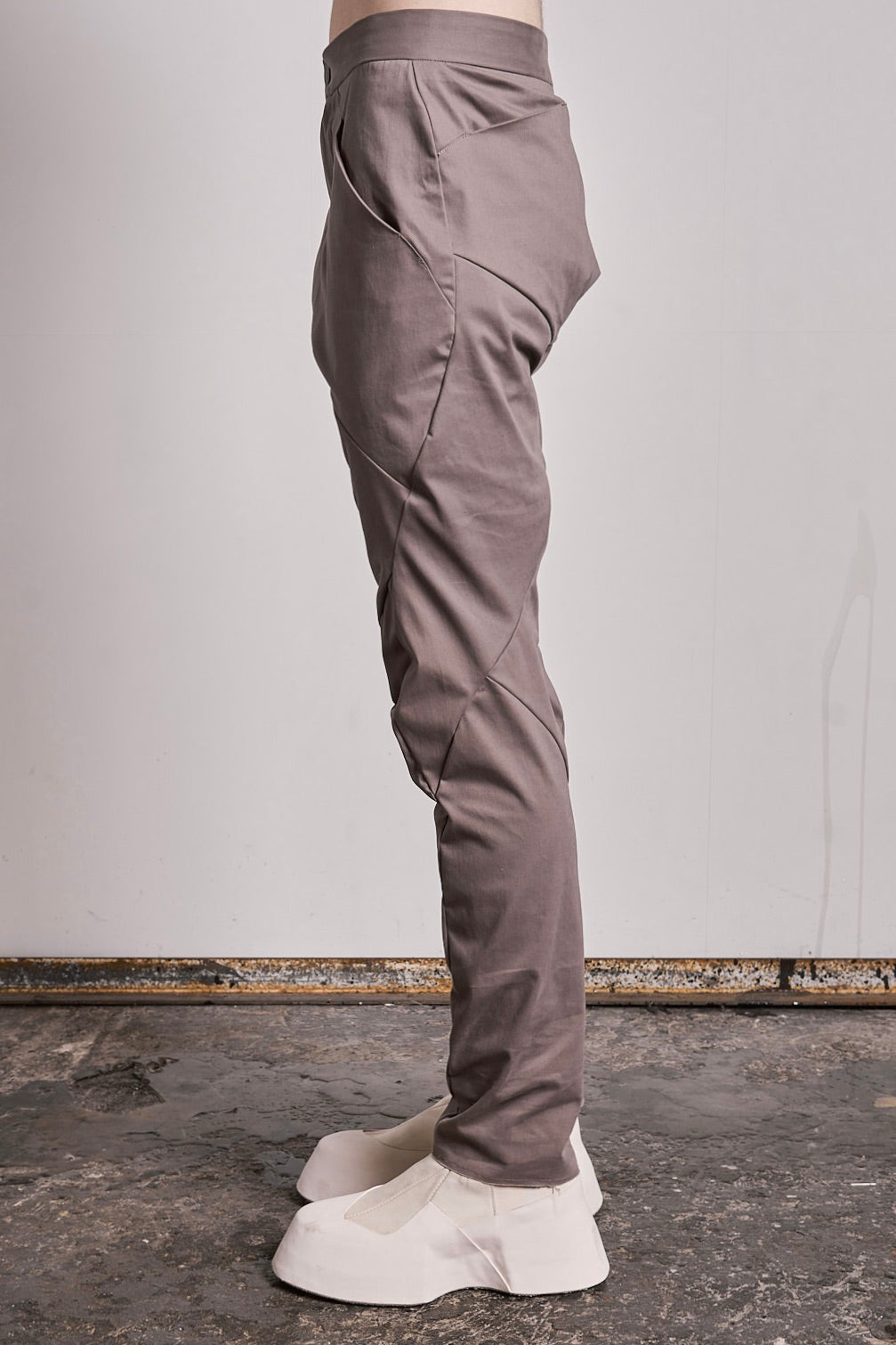FORCED STRAIT PANTS