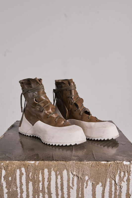 DISTORTION FEATHERWEIGHT HIGH TOP SNEAKER