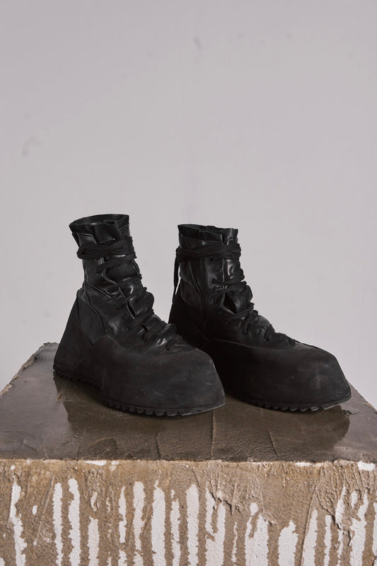 DISTORTION FEATHERWEIGHT HIGH TOP SNEAKER