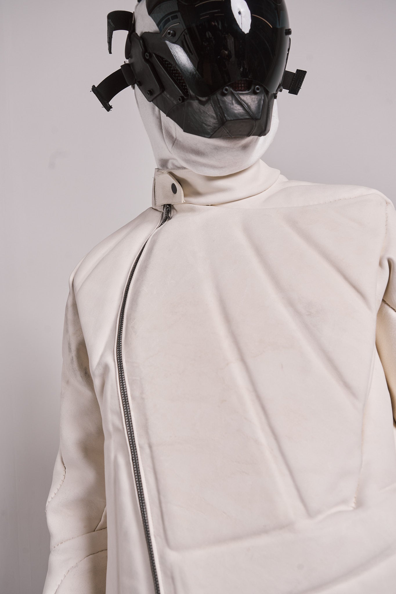 DISTORTION MASK