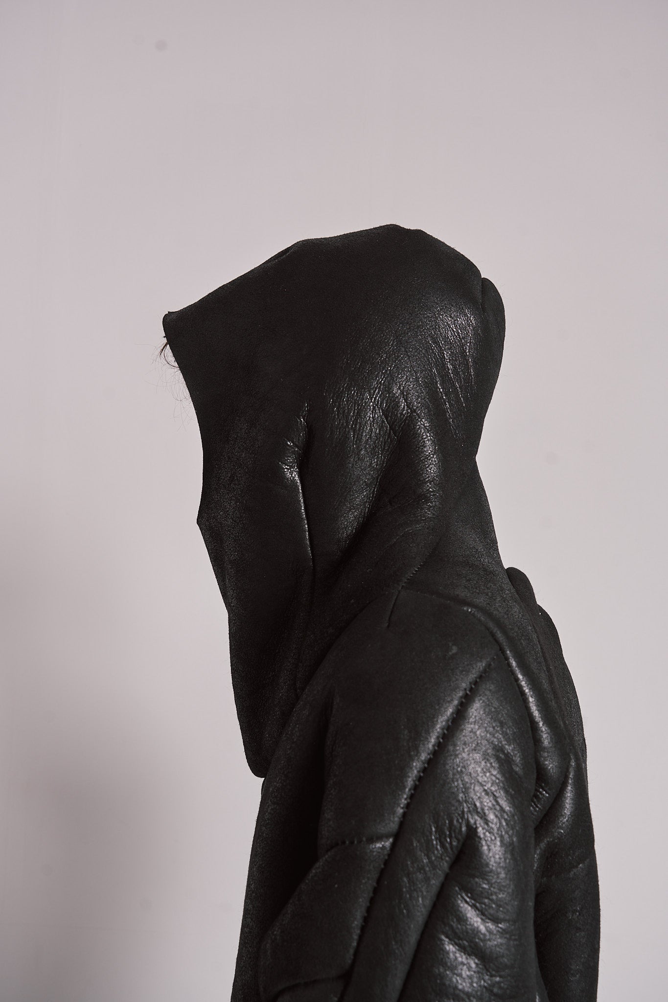 DISTORTION CURVED HOODED COAT
